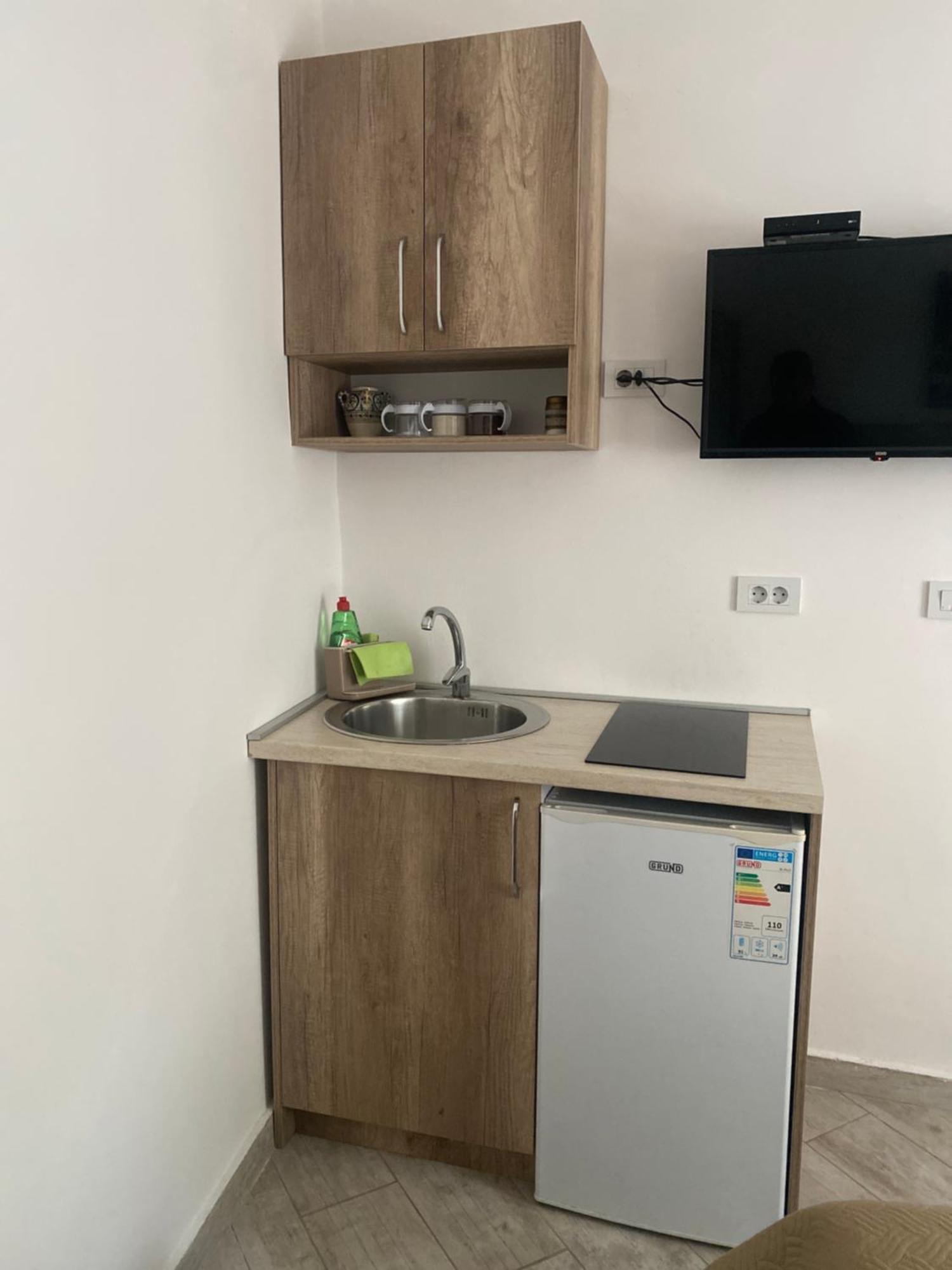 Apartments Gusar อุลซิน ภายนอก รูปภาพ